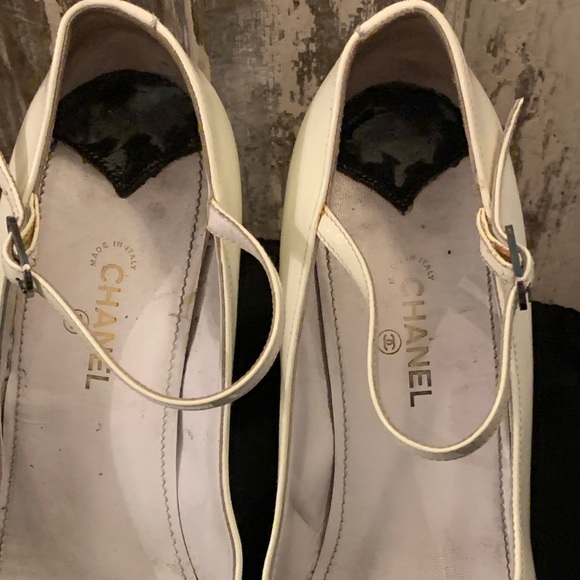 Chanel peep toe platforms sz 41 - Picture 14 of 16